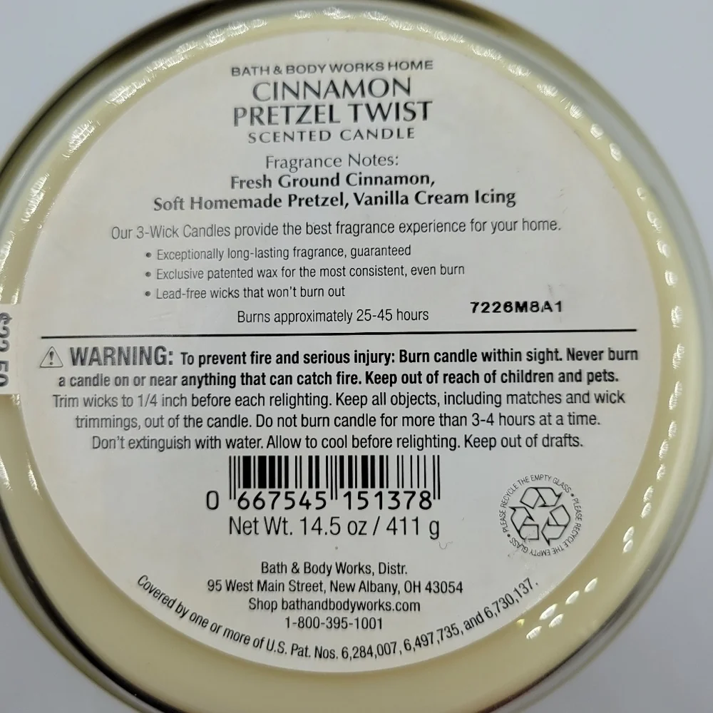 Bath & Body works Spice it up Cinnamon Pretzel Twist 3 wick candle